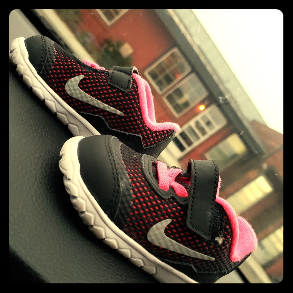 Nike toddler shoes